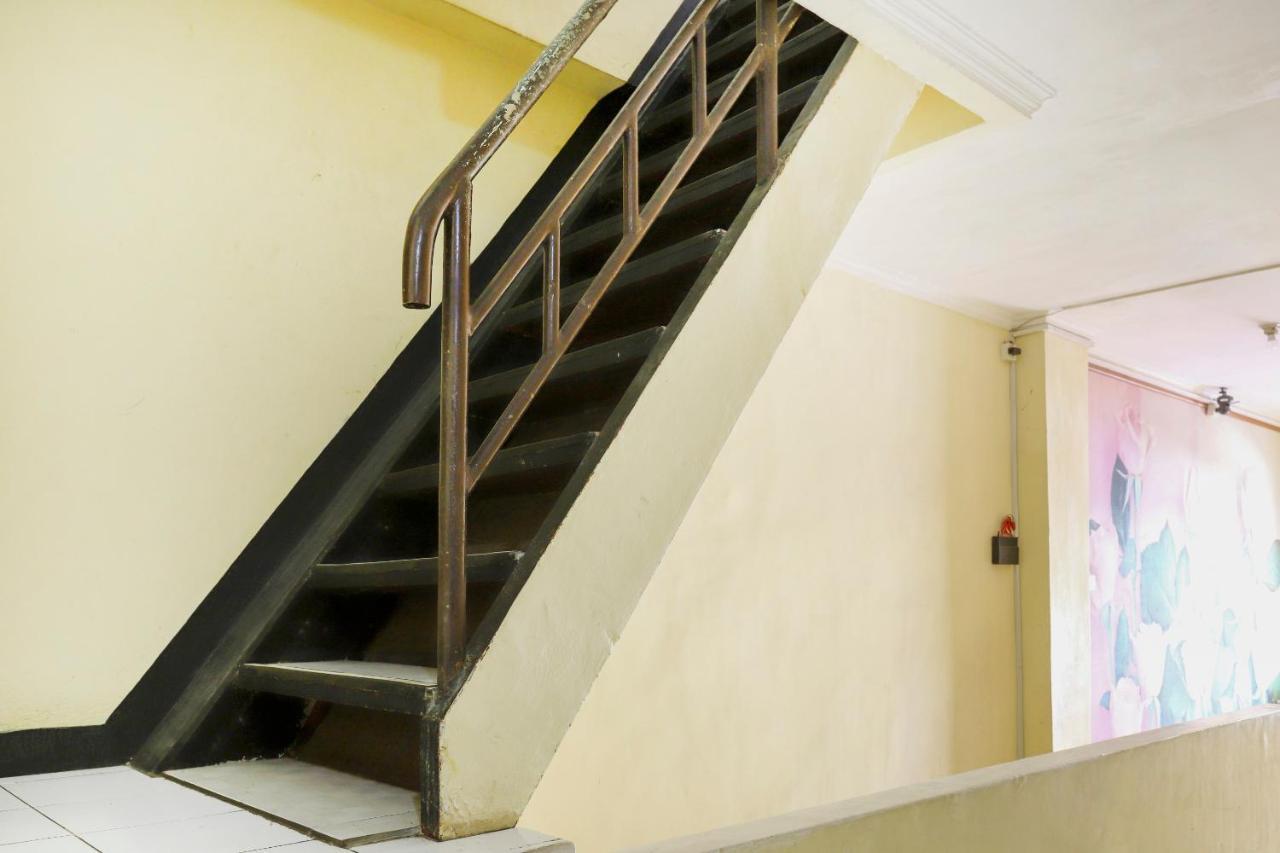 Good Sleep Balikpapan Mitra Reddoorz Hotel Exterior photo